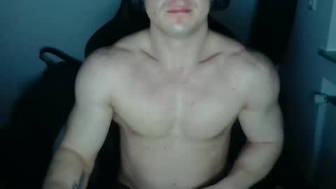 Snapshot of theguyfrombehind chatting on February 27, 12:43 am Alex online show from February 27, 12:43 am