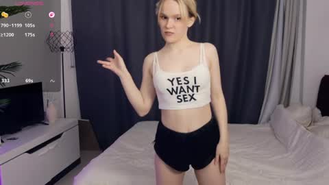 Lily online show from May 16, 7:56 pm