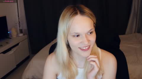 Lily online show from June 13, 9:35 pm