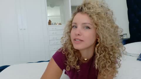 Lily Marie online show from September 11, 6:19 pm