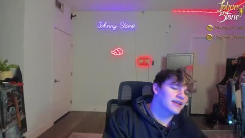 Snapshot of thejohnnystone chatting on December 12, 12:27 am Johnny Stone online show from December 12, 12:27 am