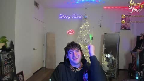Snapshot of thejohnnystone chatting on December 20, 1:03 am Johnny Stone online show from December 20, 1:03 am