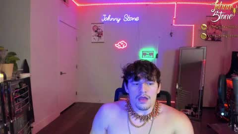 Snapshot of thejohnnystone chatting on January 1, 4:29 am Johnny Stone online show from January 1, 4:29 am