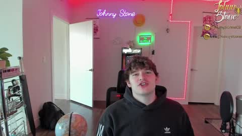 Snapshot of thejohnnystone chatting on January 18, 11:11 pm Johnny Stone online show from January 18, 11:11 pm