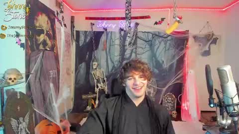 Snapshot of thejohnnystone chatting on October 3, 12:07 am Johnny Stone online show from October 3, 12:07 am