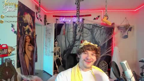 Snapshot of thejohnnystone chatting on October 12, 12:09 am Johnny Stone online show from October 12, 12:09 am