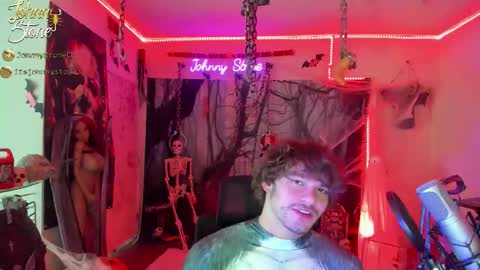 Snapshot of thejohnnystone chatting on October 14, 12:11 am Johnny Stone online show from October 14, 12:11 am