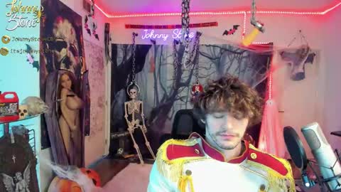 Snapshot of thejohnnystone chatting on October 17, 12:14 am Johnny Stone online show from October 17, 12:14 am