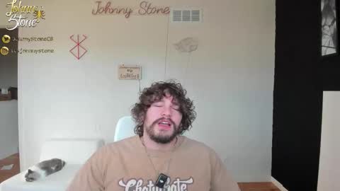 Snapshot of thejohnnystone chatting on December 20, 9:22 pm Johnny Stone online show from December 20, 9:22 pm
