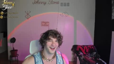Snapshot of thejohnnystone chatting on January 6, 12:03 am Johnny Stone online show from January 6, 12:03 am