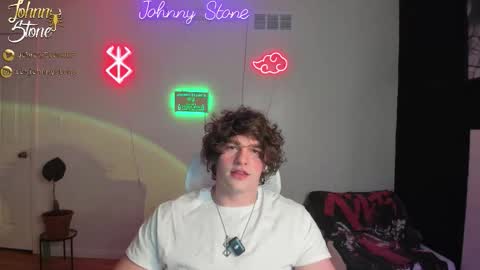Snapshot of thejohnnystone chatting on January 7, 12:35 am Johnny Stone online show from January 7, 12:35 am