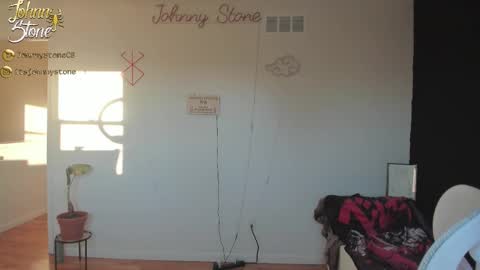 Snapshot of thejohnnystone chatting on January 17, 10:57 pm Johnny Stone online show from January 17, 10:57 pm