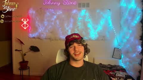 Snapshot of thejohnnystone chatting on February 10, 1:10 am Johnny Stone online show from February 10, 1:10 am