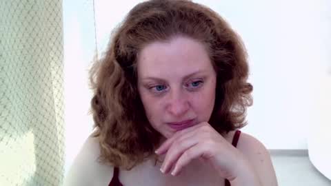 Ella online show from May 5, 7:49 am