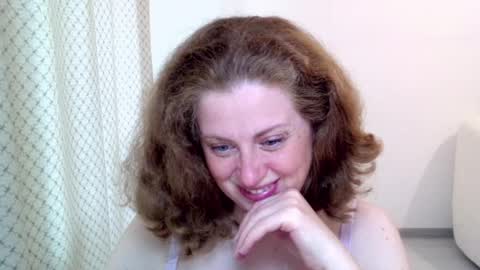 Ella online show from May 22, 7:59 am