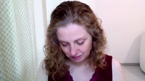 Ella online show from May 29, 8:12 am