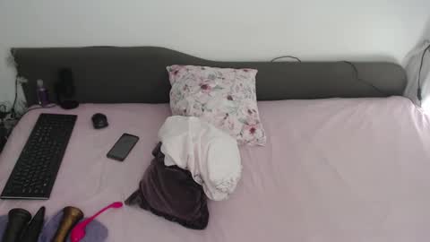 Alice   -   online show from January 28, 3:35 pm