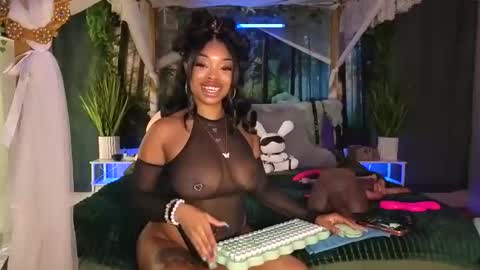 thelovelybrown online show from February 20, 6:41 pm