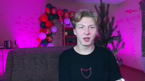 Sever online show from January 4, 7:55 pm