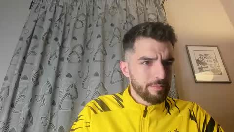 themmistokles online show from December 15, 7:53 pm