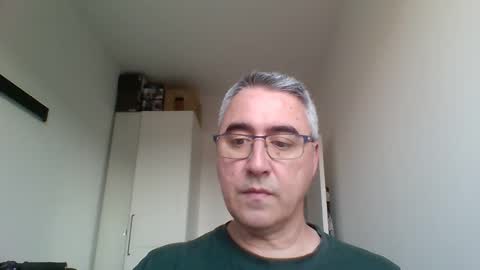 Snapshot of themohican chatting on April 18, 5:06 pm Themohican online show from April 18, 5:06 pm
