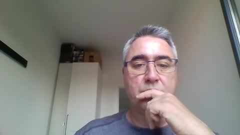 Snapshot of themohican chatting on April 25, 1:36 pm Themohican online show from April 25, 1:36 pm
