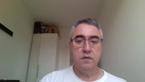 Snapshot of themohican chatting on April 29, 7:34 am Themohican online show from April 29, 7:34 am