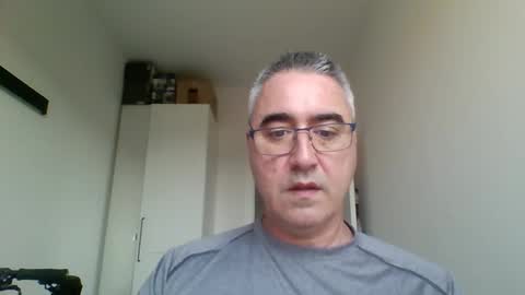 Snapshot of themohican chatting on May 21, 4:36 pm Themohican online show from May 21, 4:36 pm