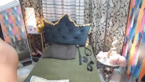 Anne online show from February 8, 7:26 am