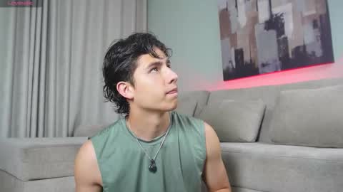  THEO- MATEO  online show from November 24, 12:21 am