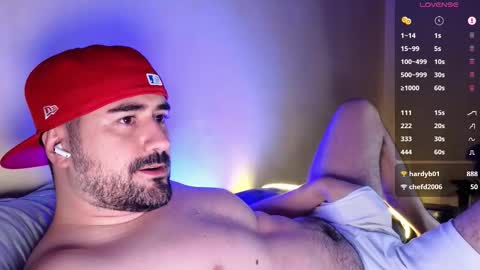 Snapshot of theoravi chatting on February 5, 4:28 am Theo Ravi online show from February 5, 4:28 am