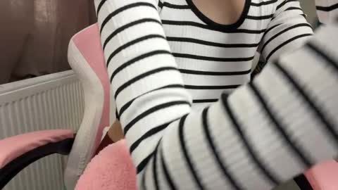 theothergirl online show from February 24, 7:06 am