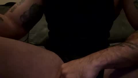 Snapshot of thepipe_layer chatting on December 8, 11:24 am ThePipe online show from December 8, 11:24 am