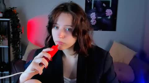 thepretty_kitty online show from December 22, 11:29 am