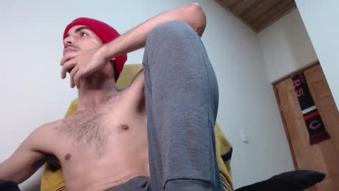 Santiago Enrique online show from February 19, 6:42 am