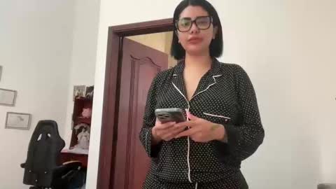 Snapshot of therealcamilabaddie chatting on January 12, 8:25 pm therealcamilabaddie online show from January 12, 8:25 pm