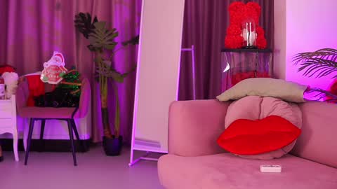Deea  online show from December 18, 7:41 pm