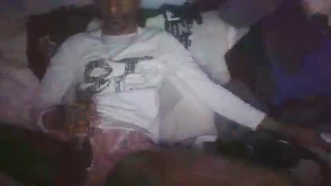 Snapshot of therealgrosse chatting on February 22, 9:35 pm Grosse or fatblakcocc4u420 online show from February 22, 9:35 pm