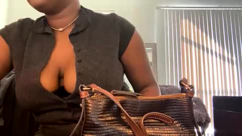 thereallucky7 online show from February 6, 9:40 pm