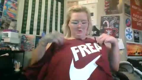 Snapshot of therealstackz69 chatting on June 4, 8:48 pm therealstackz69 online show from June 4, 8:48 pm