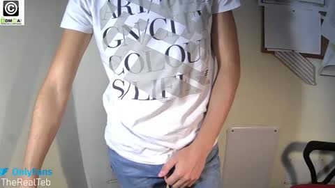 Snapshot of therealteb chatting on October 13, 7:52 am TheRealTeb online show from October 13, 7:52 am