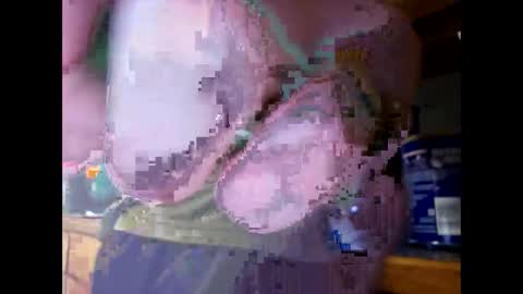 Snapshot of therizzler_1_of_1 chatting on January 6, 1:48 pm therizzler_1_of_1 online show from January 6, 1:48 pm