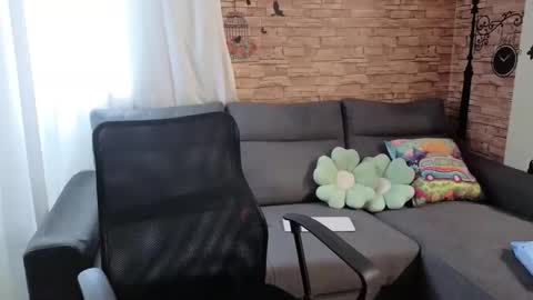 therosepetal online show from September 9, 8:36 am