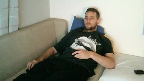 Snapshot of thesagie chatting on December 14, 2:23 am VEGAS online show from December 14, 2:23 am