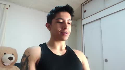 Snapshot of thesaint_xxx chatting on February 26, 8:13 am thesaint_xxx online show from February 26, 8:13 am