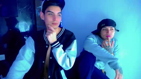 Snapshot of theshamefulboys chatting on July 10, 6:07 am David y Daniel online show from July 10, 6:07 am
