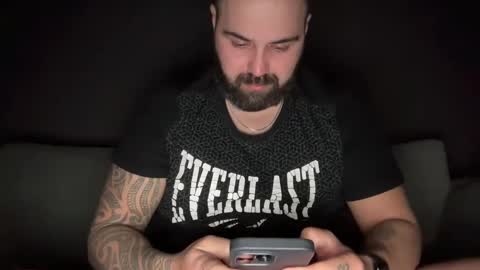 Snapshot of thessalonikios1987 chatting on February 5, 12:31 am Hornyforyou online show from February 5, 12:31 am