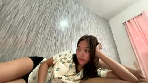 thessssy online show from August 1, 12:32 am