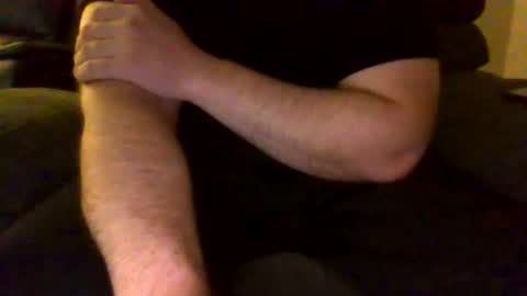 Snapshot of thethril1990 chatting on October 27, 2:26 am Thethrill online show from October 27, 2:26 am