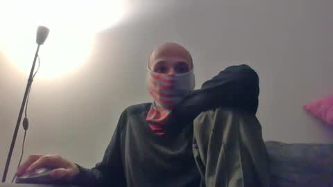 Scarf guy online show from February 20, 6:24 pm